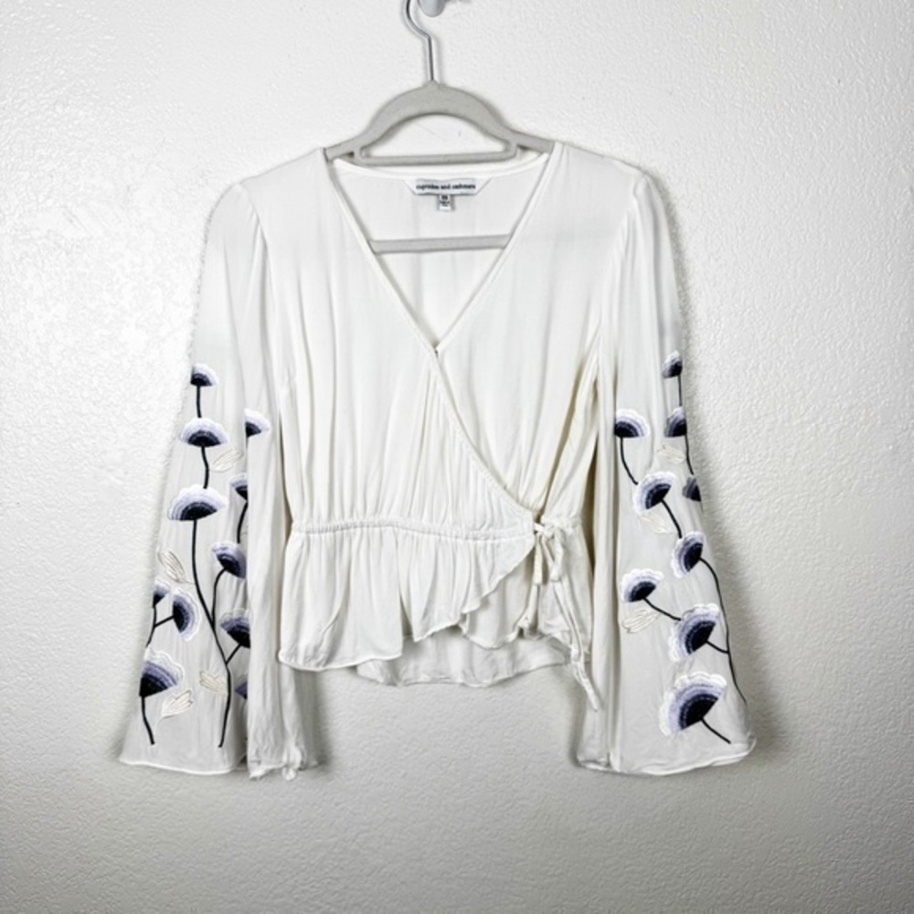 Cupcakes and Cashmere Silvy Wrap Blouse Cream Purple Floral Sleeve Size XS